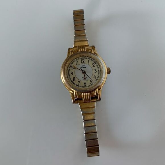Timex Indiglo Gold Watch - Picture 2 of 5